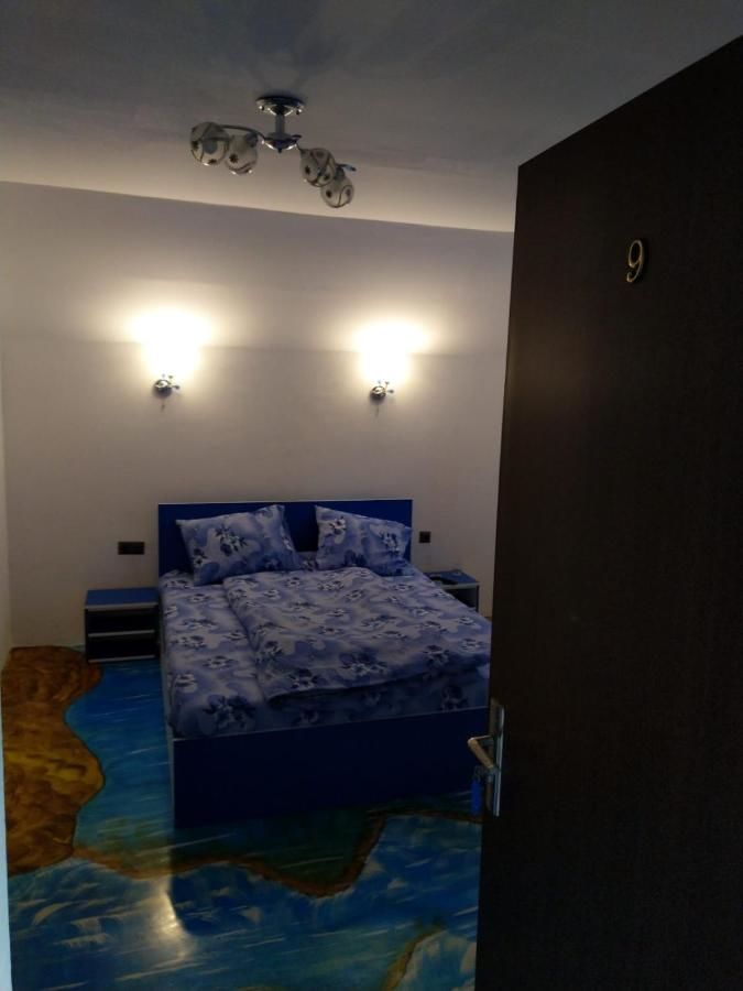Проживание в семье Casa Milos Бэиле-Еркулане-24